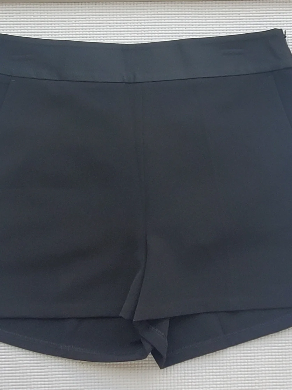 Express Black Dressy Shorts New Without Tags Size 8